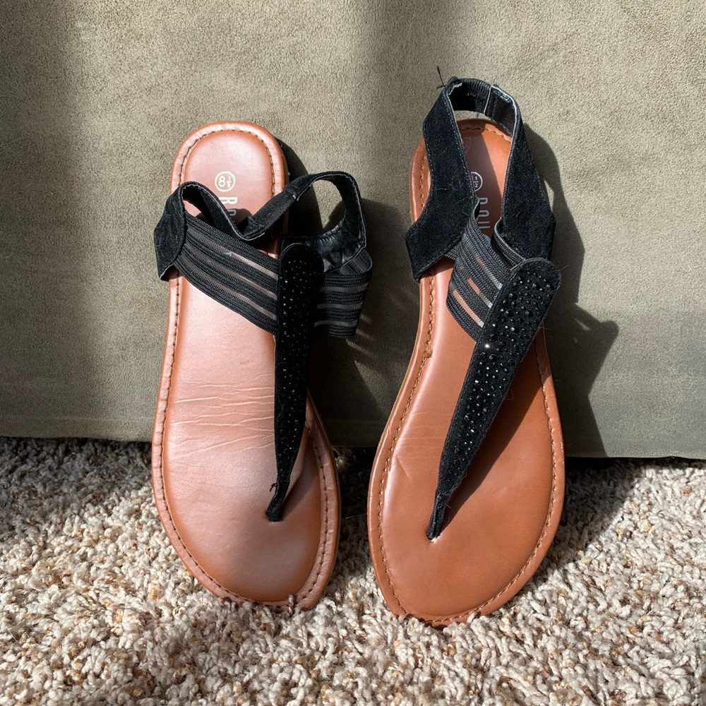 BLACK SANDALS